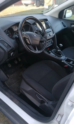 Ford Focus cena 35999 przebieg: 176100, rok produkcji 2017 z Nowe Skalmierzyce małe 352